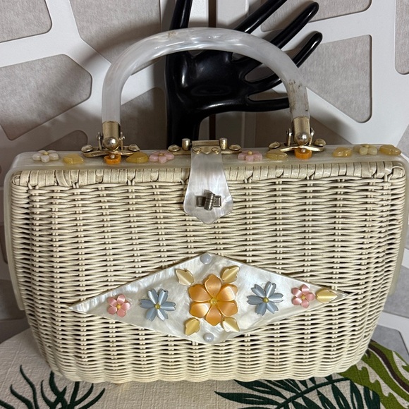 Tropical Handbags - Vintage White Wicker Handbag with Lucite Floral Accents